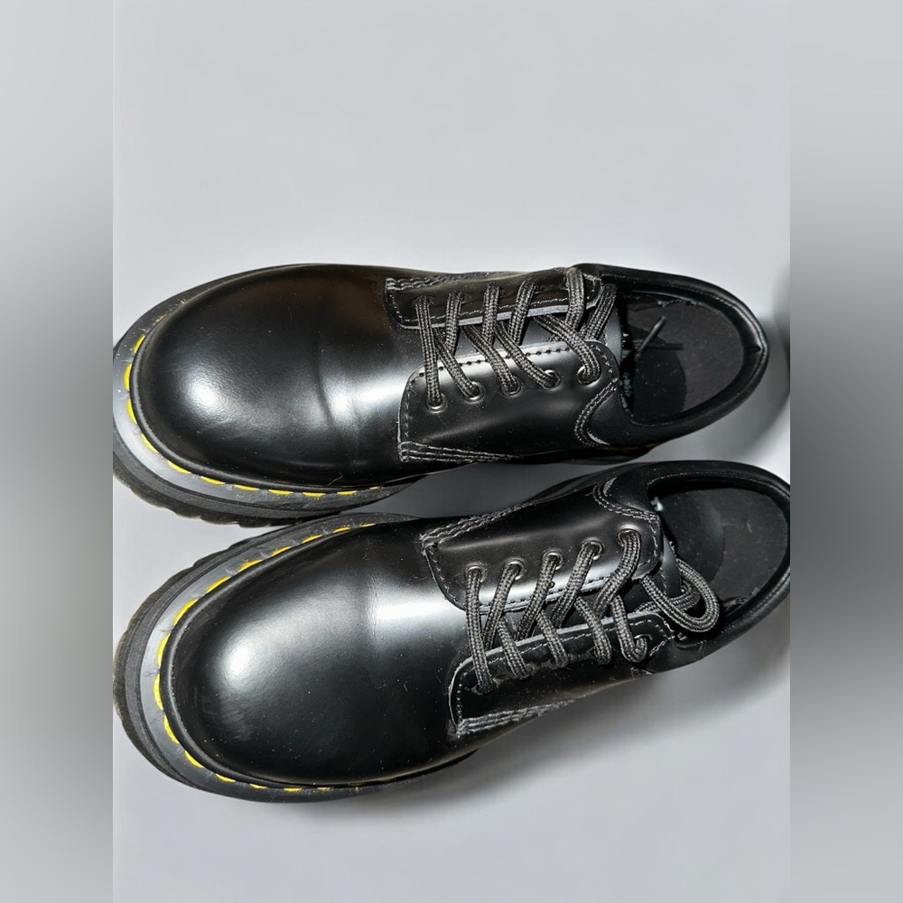 Dr. Martens Black Leather Shoes *UNISEX*